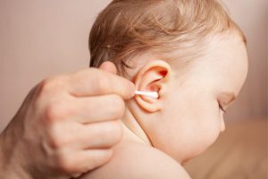 نامتقارن بودن گوش نوزاد خطرناک است؟