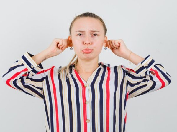 خطرات بالقوه روش های درمان گوش برجسته در خانه